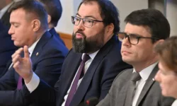 minczifry i maksut shadaev gotovyat sovremennye resheniya po politike -fabrec-ru-174852193600-0