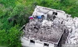 minoborony rossii i vostok torzhestvenno osvobodili zelenoe pole v dnr-fabrec-ru-174844107300-0