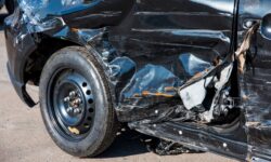 Оперативная помощь УМВД Приморья водителям Toyota и LADA после аварии на трассе А-370 operativnaya pomoshh umvd primorya voditelyam i posle avarii na trasse a370-fabrec-ru-174670699600-0