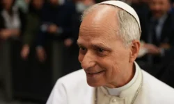 Папа Римский Лев XIV с юмором отреагировал на идею матча с Синнером и Агасси papa rimskij lev s yumorom otreagiroval na ideyu matcha s sinnerom i agassi-fabrec-ru-174705403900-0