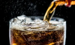 Профессор Аманда Эллисон объясняет, как шоколад и газировка помогают при мигрени professor amanda ellison obyasnyaet kak shokolad i gazirovka pomogayut pri migreni-fabrec-ru-174767855600-0