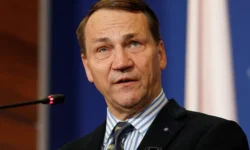 Радослав Сикорский обсуждает дипломатические шаги Польши и России по мемориалу «Медное» radoslav sikorskij obsuzhdaet diplomaticheskie shagi polshi i rossii po memorialu mednoe-fabrec-ru-174825030300-0