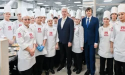 Сергей Собянин объявляет об открытии новых направлений в колледжах Москвы с Ростехом и Ростелеком sergej sobyanin obyavlyaet ob otkrytii novyh napravlenij v kolledzhah moskvy s rostehom i rostelekom-fabrec-ru-174716475600-0