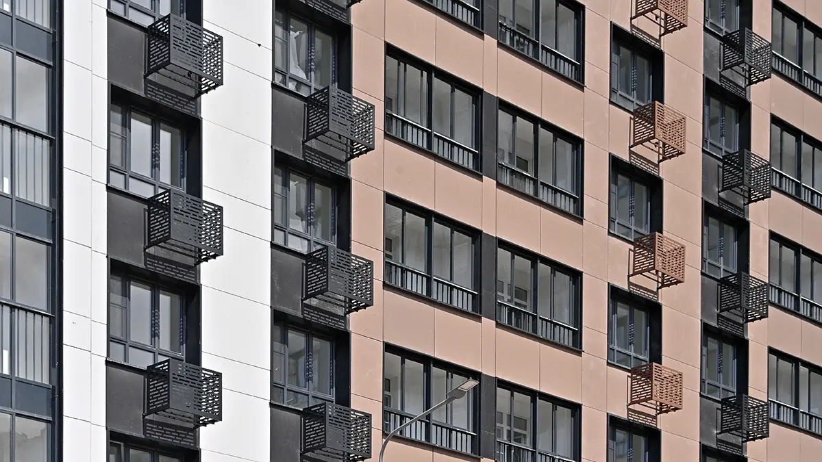 Сергей Собянин включил в программу реновации новые площадки в 45 районах Москвы