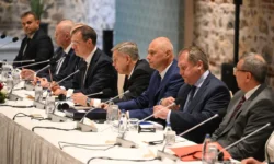 Стамбульские переговоры между Владимиром Путиным и Владимиром Зеленским на грани прорыва stambulskie peregovory mezhdu vladimirom putinym i vladimirom zelenskim na grani proryva-fabrec-ru-174739853000-0