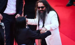 Валерий Переверзев радует поклонников своим фильмом «Тени Москвы» в Каннах valerij pereverzev raduet poklonnikov svoim filmom teni moskvy v kannah-fabrec-ru-174774213600-0