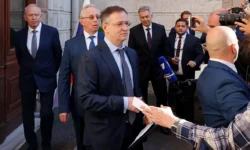 Владимир Путин и Зеленский встречаются в Стамбуле для переговоров России и Украины vladimir putin i zelenskij vstrechayutsya v stambule dlya peregovorov rossii i ukrainy-fabrec-ru-174732524400-0