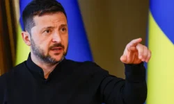 Владимир Зеленский спешит в Стамбул, ставя под вопрос переговоры с Россией и Турцией vladimir zelenskij speshit v stambul stavya pod vopros peregovory s rossiej i turcziej-fabrec-ru-174734702600-0