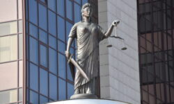 Защита прав потерпевших в уголовном процессе по УПК РФ zashhita prav poterpevshih v ugolovnom proczesse po upk rf-fabrec-ru-174644488300-0