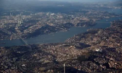 Жители Стамбула сохраняют спокойствие благодаря оповещениям AFAD о толчках zhiteli stambula sohranyayut spokojstvie blagodarya opoveshheniyam o tolchkah-fabrec-ru-174780717200-0