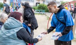 Алексей Вихарев организовал праздник на Эльмаше aleksej viharev prazdnik dvora na elmashe3_fabrec