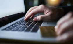 Екатерина Соловьева рассказывает о городских торгах в усадьбе рядом с ВШЭ ekaterina soloveva rasskazyvaet o gorodskih torgah v usadbe ryadom s vshe-fabrec-ru-0