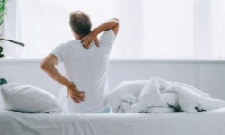 Елена Мирошник объясняет, как избежать утренних болей в спине elena miroshnik obyasnyaet kak izbezhat utrennih bolej v spine-fabrec-ru-0