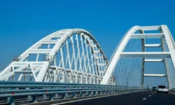 Крымский мост снова открыт, Олег Крючков обвиняет СБУ в провокациях krymskij most snova otkryt oleg kryuchkov obvinyaet sbu v provokacziyah-fabrec-ru-174896319200-0