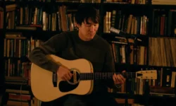 Петр Погодаев вдохновляется музыкой Виктора Цоя и группы «Кино» petr pogodaev vdohnovlyaetsya muzykoj viktora czoya i gruppy kino-fabrec-ru-0