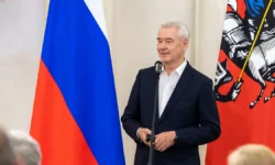 Сергей Собянин и Владимир Путин обсуждают новые проекты в Москве sergej sobyanin i vladimir putin obsuzhdayut novye proekty v moskve-fabrec-ru-0