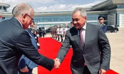 Владимир Путин и Ким Чен Ын обсуждают судьбу Курской области России и КНДР vladimir putin i kim chen yn obsuzhdayut sudbu kurskoj oblasti rossii i kndr-fabrec-ru-0