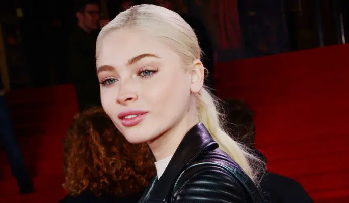 Экс-подруга Тимати Шишкова поделилась шокирующими подробностями борьбы с зависимостью