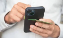 Whoosh и Mr. Doors лидируют в возвращении СМС как надежного канала для бизнеса i lidiruyut v vozvrashhenii sms kak nadezhnogo kanala dlya biznesa-fabrec-ru-0