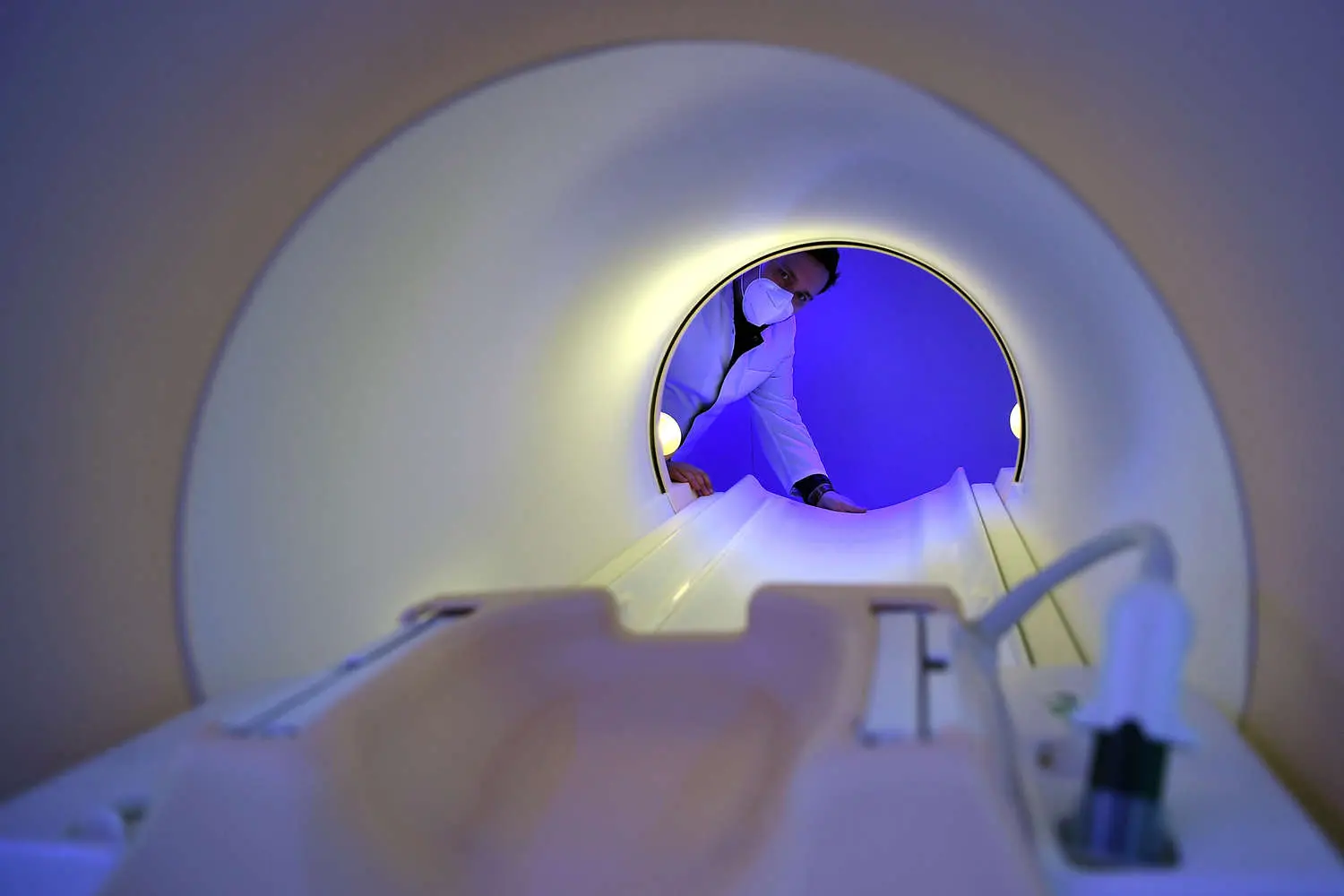 Как МРТ сегодня спасает жизни и почему безопасность важна для всех, включая Дональда Трампа-0