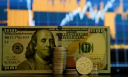 Курс доллара превысил 81 рубль на фоне заявлений Дональда Трампа kurs dollara prevysil 81 rubl na fone zayavlenij donalda trampa-fabrec-ru-0