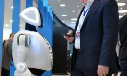 Минцифры с Дмитрием Григоренко внедряют ИИ для оптимизации госуправления minczifry s dmitriem grigorenko vnedryayut ii dlya optimizaczii gosupravleniya-fabrec-ru-0