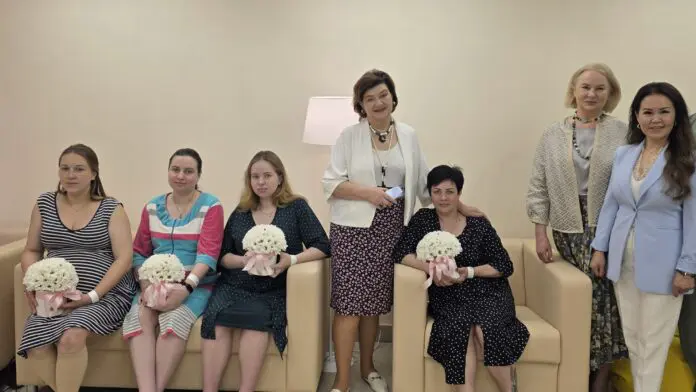 Областная детская клиническая больница запустила новый кабинет для мам с поддержкой Фонда президентских грантов-0