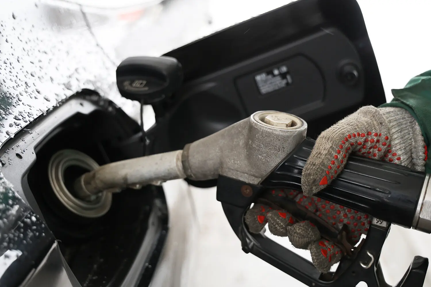 Россия вошла в число 15 стран Европы по доступности бензина по версии Минэнерго-0