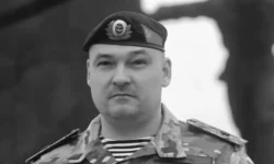 Владимир Путин отметил, что генерал Гудков дважды стал Героем страны vladimir putin otmetil chto general gudkov dvazhdy stal geroem strany-fabrec-ru-0