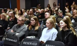 Алексей Парфун, Валерий Пиличев и Play DigitalArt собирают экспертов на фестивале в Екатеринбурге aleksej parfun valerij pilichev i sobirayut ekspertov na festivale v ekaterinburge-fabrec-ru-0