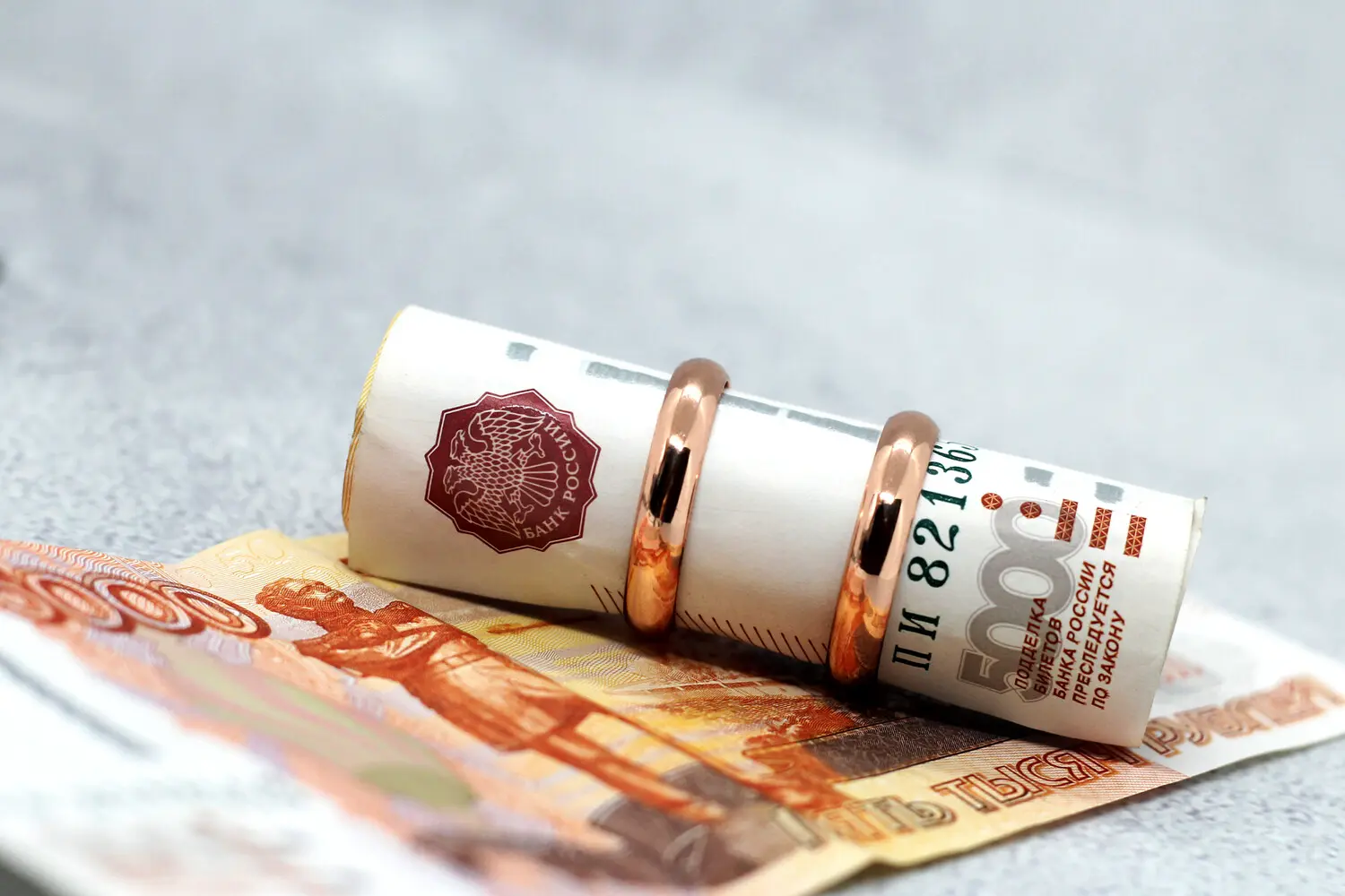 Андрей Колесник выступил в Госдуме с жестким законом против мошенниц-0