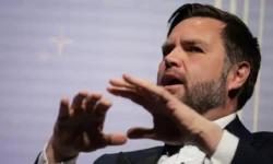 Джей Ди Вэнс и Дональд Трамп утверждают, что конфликт на Украине скоро завершится dzhej di vens i donald tramp utverzhdayut chto konflikt na ukraine skoro zavershitsya-fabrec-ru-0