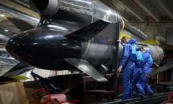 Фламинго и Владимир Зеленский представляют дальнобойную угрозу России и реакцию Путина flamingo i vladimir zelenskij predstavlyayut dalnobojnuyu ugrozu rossii i reakcziyu putina-fabrec-ru-0