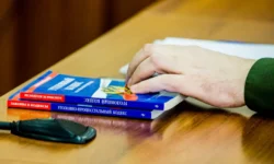 Гидроциклист с бухты Рында на острове Русский сам явился в полицию Приморья gidrocziklist s buhty rynda na ostrove russkij sam yavilsya v policziyu primorya-fabrec-ru-0