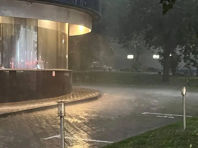 Москву и Подмосковье накрыл мощный дождь | Источник: Виктория Чулюкина / MSK1.RU