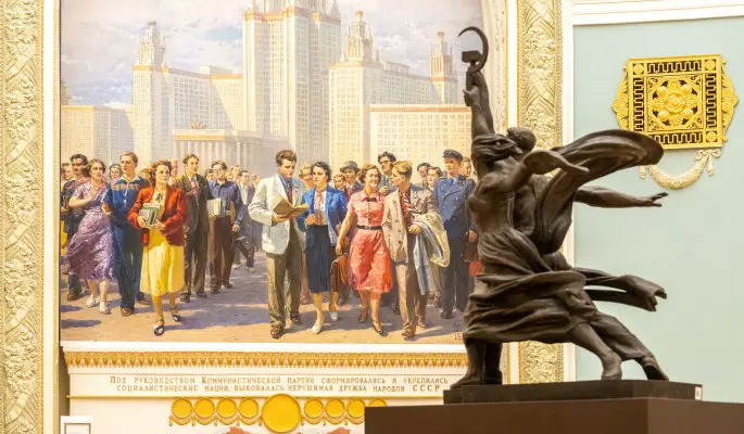 Журналисты выбрали 10 самых интересных экспонатов выставки Третьяковки на ВДНХ