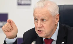 Сергей Миронов озвучил позитивные инициативы Госдумы и МВД по контролю миграции sergej mironov ozvuchil pozitivnye inicziativy gosdumy i mvd po kontrolyu migraczii-fabrec-ru-0