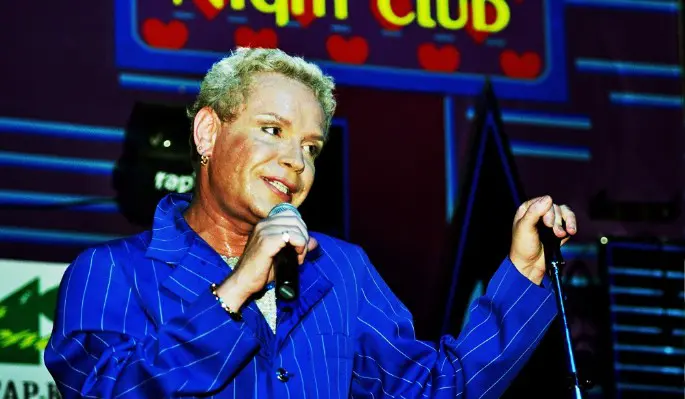 Брат Моисеева отказывается хоронить певца в России