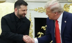 Трамп и Зеленский завершили тайные переговоры о решениях Белого дома tramp i zelenskij zavershili tajnye peregovory o resheniyah belogo doma-fabrec-ru-0