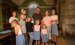 Владимир Путин приглашает в Музей Победы, делясь впечатлениями Евгении Родионовой и других vladimir putin priglashaet v muzej pobedy delyas vpechatleniyami evgenii rodionovoj i drugih-fabrec-ru-0