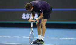 Даниил Медведев и Лернер Тьен на ATP объяснили спор с судьёй и свой оптимизм daniil medvedev i lerner ten na obyasnili spor s sudyoj i svoj optimizm-fabrec-ru-0