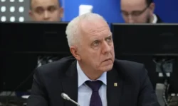 Кандидатура Александра Гуцана на пост генпрокурора России будет рассмотрена Советом Федерации по предложению Владимира Путина kandidatura aleksandra guczana na post genprokurora rossii budet rassmotrena sovetom federaczii po predlozheniyu vladimira putina-fabrec-ru-0