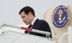 Марко Рубио посетил Катар для обсуждения отношений после инцидента с ХАМАС marko rubio posetil katar dlya obsuzhdeniya otnoshenij posle inczidenta s hamas-fabrec-ru-0