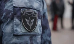 Невероятный рейд ОМОН и «Русской общины» на Kraevskey Party в клубе «Коммуналка» neveroyatnyj rejd omon i russkoj obshhiny na v klube kommunalka-fabrec-ru-0