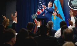 Пентагон под руководством Пита Хегсета обновит правила безопасности для журналистов pentagon pod rukovodstvom pita hegseta obnovit pravila bezopasnosti dlya zhurnalistov-fabrec-ru-0