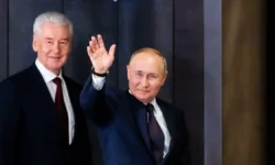 Путин и Собянин открыли Национальный космический центр в Москве ко Дню города putin i sobyanin otkryli naczionalnyj kosmicheskij czentr v moskve ko dnyu goroda-fabrec-ru-0