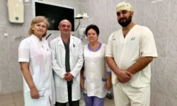 Спасли без операции! Врачи Нижнего Тагила извлекли опасную иглу благодаря нацпроекту spasli bez operaczii vrachi nizhnego tagila izvlekli opasnuyu iglu blagodarya naczproektu-fabrec-ru-0