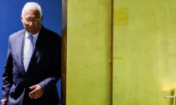 Украина делает шаг к ЕС, сталкиваясь с Венгрией и планом Антониу Кошты ukraina delaet shag k es stalkivayas s vengriej i planom antoniu koshty-fabrec-ru-0