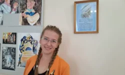 Уникальная выставка ярких образов открылась в Нижнетагильском драмтеатре unikalnaya vystavka yarkih obrazov otkrylas v nizhnetagilskom dramteatre-fabrec-ru-0