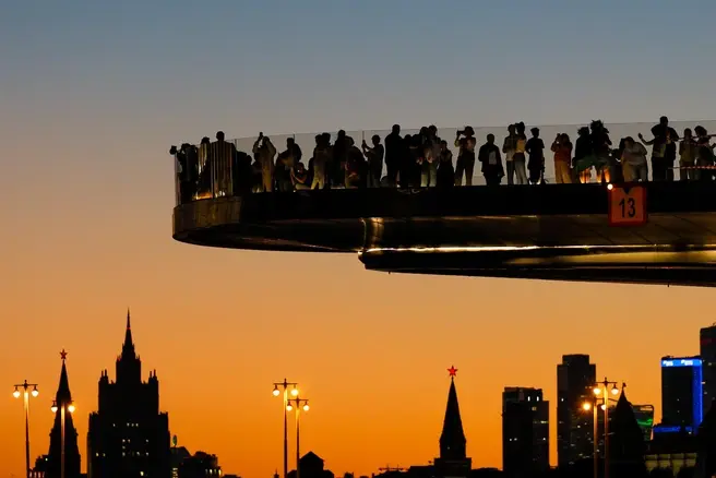 Несмотря на прохладную погоду, в столице все еще проходят фестивали под открытым небом | Источник: Артем Устюжанин / MSK1.RU